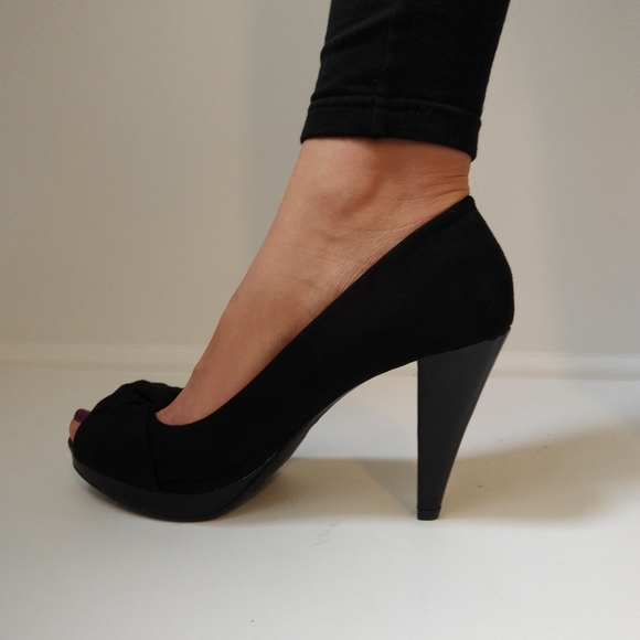 Black, faux suede, peep-toe heels - Picture 2 of 8